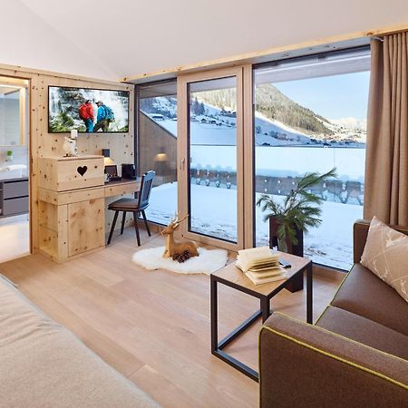 Alpeiner - Nature Resort Tirol Нойштіфт-ім-Штубайталь Екстер'єр фото