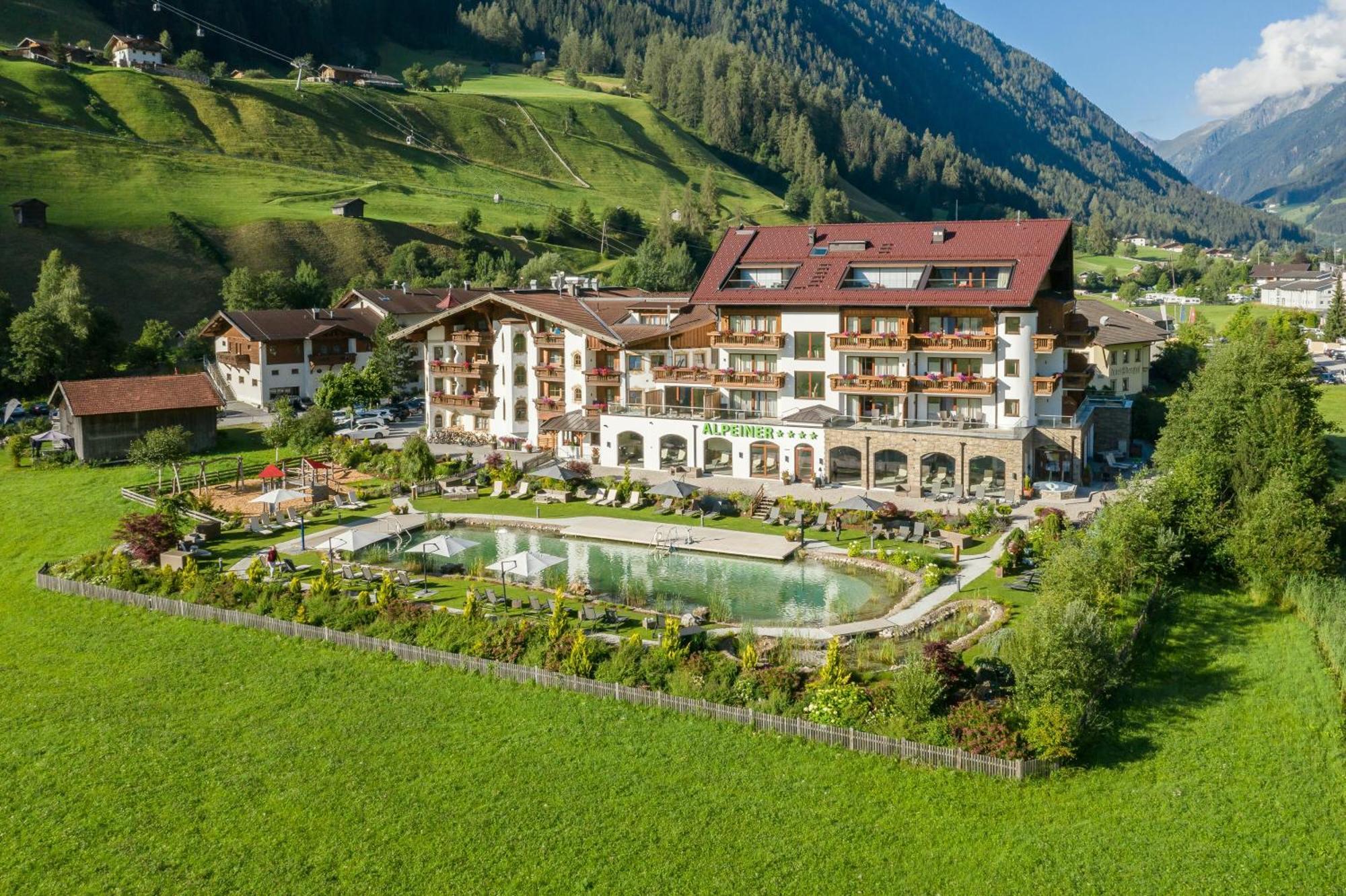 Alpeiner - Nature Resort Tirol Нойштіфт-ім-Штубайталь Екстер'єр фото