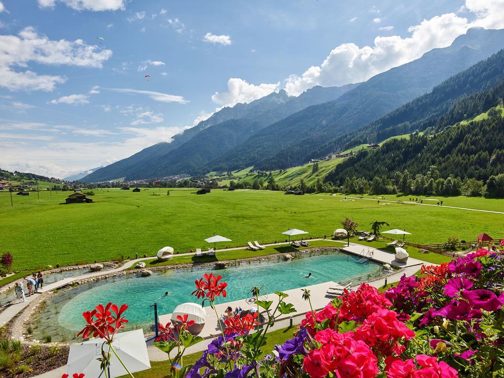 Alpeiner - Nature Resort Tirol Нойштіфт-ім-Штубайталь Екстер'єр фото