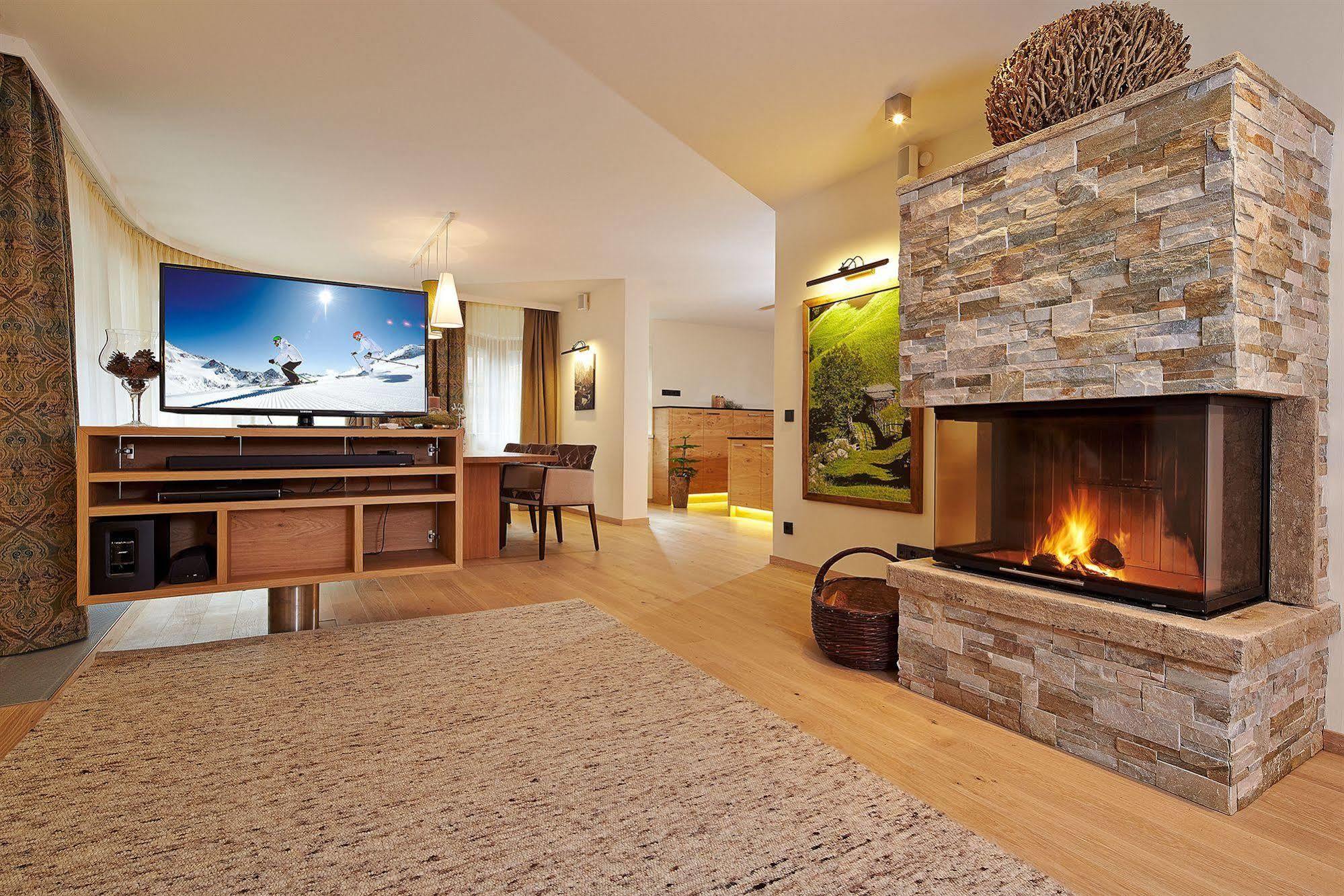 Alpeiner - Nature Resort Tirol Нойштіфт-ім-Штубайталь Екстер'єр фото