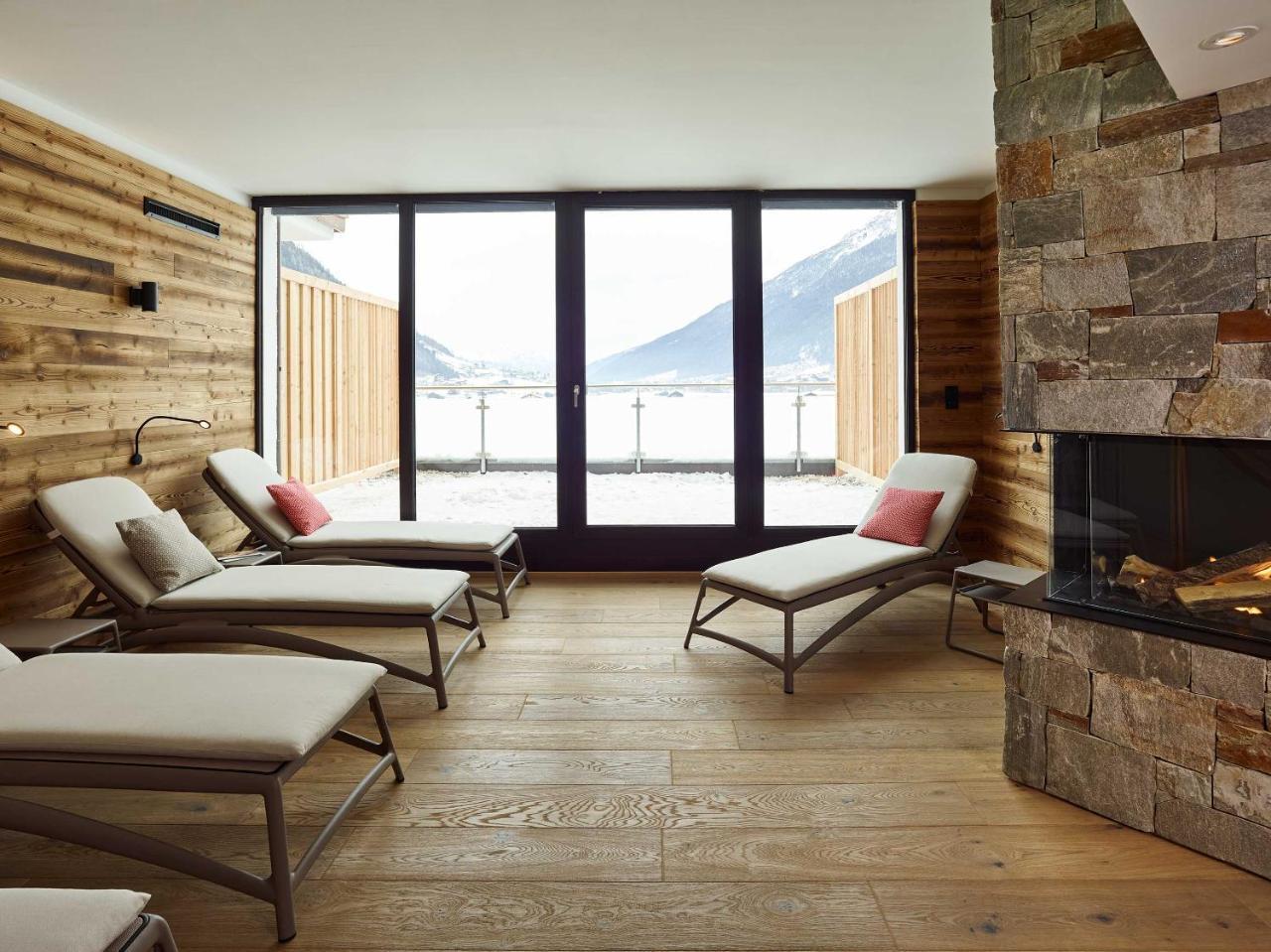 Alpeiner - Nature Resort Tirol Нойштіфт-ім-Штубайталь Екстер'єр фото